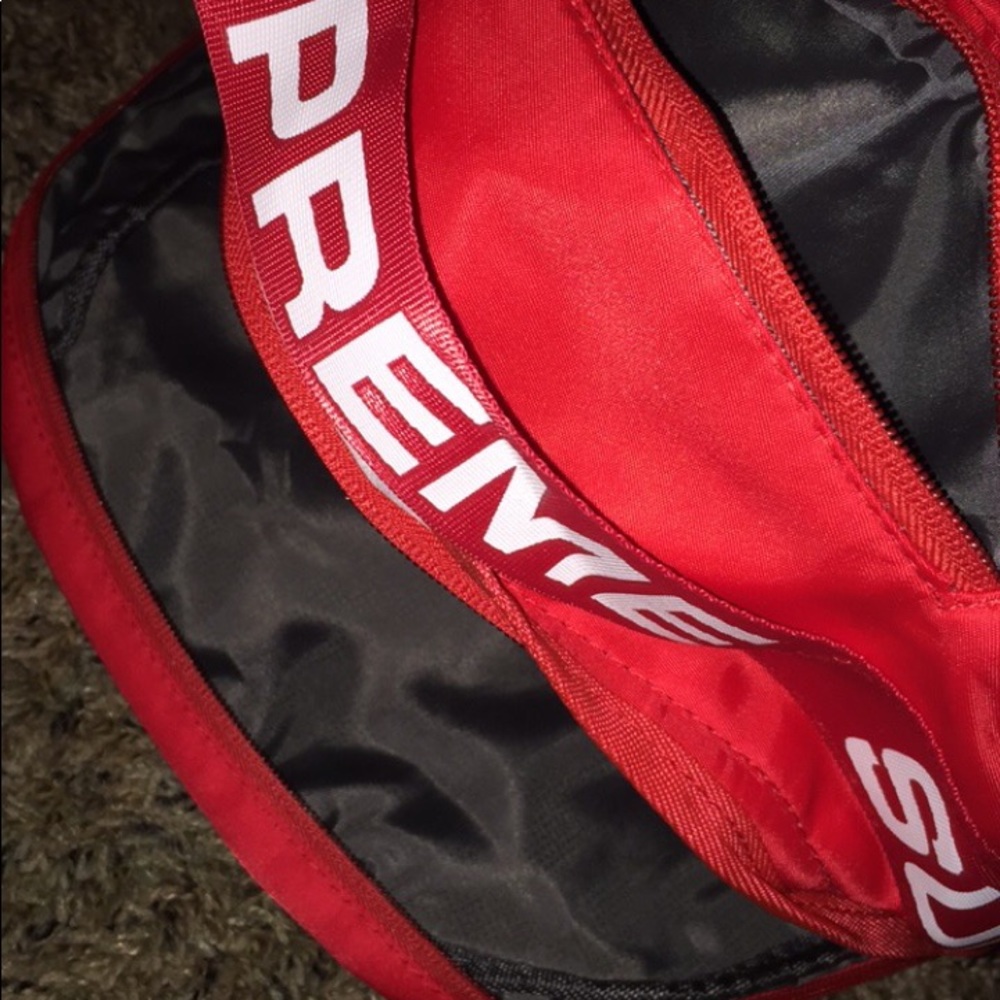 Supreme Backpack - Picture 4 of 5